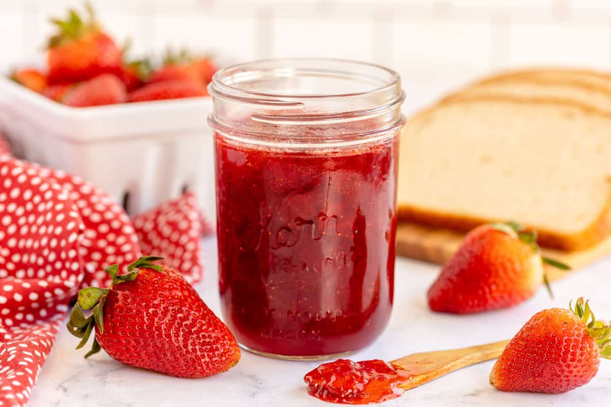 Small Batch Homemade Strawberry Jam: Easy, No Pectin Needed